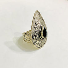 Load image into Gallery viewer, Artisan Handmade Unique Design Stone Ring