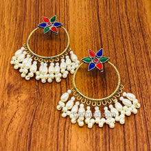 Load image into Gallery viewer, Big Round Hoop Earrings With Pearls