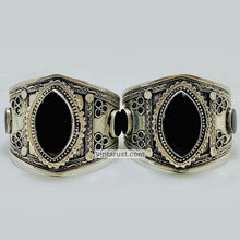 Load image into Gallery viewer, Black Stone Adjustable Handmade Cuff Bracelet