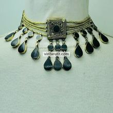 Load image into Gallery viewer, Black Tribal Stone Choker Necklace