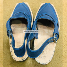 Load image into Gallery viewer, Blue Suede Leather Peshawari Chappal