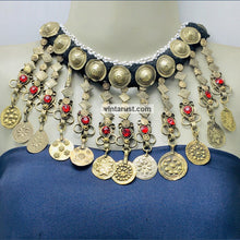 Load image into Gallery viewer, Boho Choker Necklace With Dangling Tassels