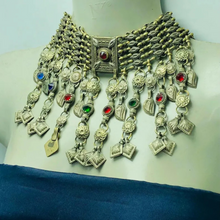 Load image into Gallery viewer, Dangling Tassels Vintage Choker Necklace