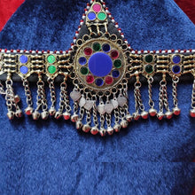Load image into Gallery viewer, Ethnic Kuchi Bells Matha Patti Head Piece