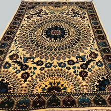 Load image into Gallery viewer, Exquisite Traditional Persian Rugs