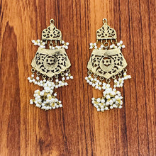 Load image into Gallery viewer, Golden Dangle Earrings With Small Pearls