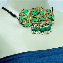 Load image into Gallery viewer, Green Amulet Choker Necklace With Earrings