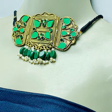 Load image into Gallery viewer, Green Amulet Choker Necklace With Earrings