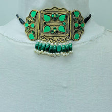 Load image into Gallery viewer, Green Amulet Choker Necklace With Earrings