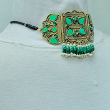 Load image into Gallery viewer, Green Amulet Choker Necklace With Earrings
