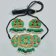 Load image into Gallery viewer, Green Amulet Choker Necklace With Earrings