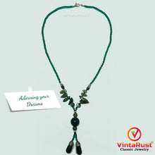 Load image into Gallery viewer, Green Stones Beaded Pendant Necklace