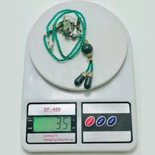 Load image into Gallery viewer, Green Stones Beaded Pendant Necklace