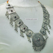 Load image into Gallery viewer, Handmade Big Kuchi Kashmiri Pendant Necklace