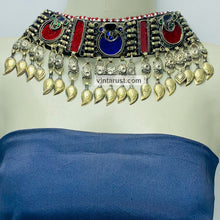 Load image into Gallery viewer, Handmade Choker Necklace With Dangling Leaf Tassels