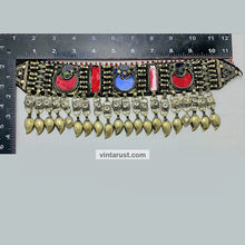 Load image into Gallery viewer, Handmade Choker Necklace With Dangling Leaf Tassels