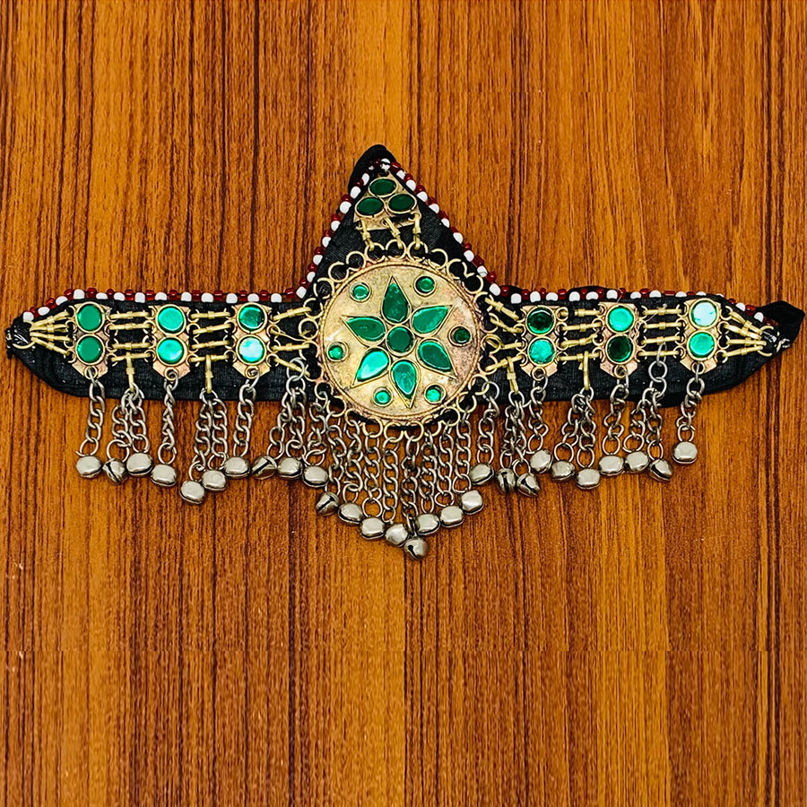 Handmade Green Kuchi Matha Patti Tribal Hair Jewelry – Vintarust display picture 1
