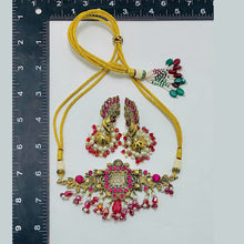 Load image into Gallery viewer, Handmade Jewelry Set With Pearls and Beads