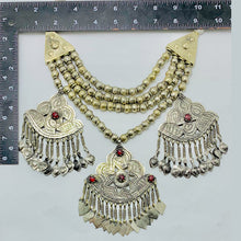 Load image into Gallery viewer, Handmade Oversized Beaded Chain Necklace