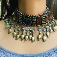 Load image into Gallery viewer, Handmade Choker Necklace With Dangling Leaf Tassels
