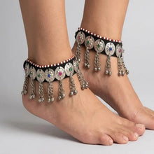 Load image into Gallery viewer, Vintage Light Weight Glass Stones With Bells Anklets