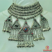 Load image into Gallery viewer, Multilayer Beaded Necklace With Dangling Pendants