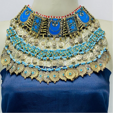 Load image into Gallery viewer, Turquoise Glass Stones Choker Necklace