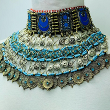 Load image into Gallery viewer, Turquoise Glass Stones Choker Necklace