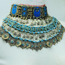 Load image into Gallery viewer, Turquoise Glass Stones Choker Necklace
