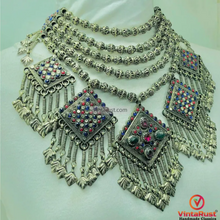 Load image into Gallery viewer, Vintage Kashmiri Beaded Necklace With Pendants