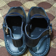 Load image into Gallery viewer, Handmade Shinny Black Peshawari Chappal