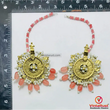 Load image into Gallery viewer, Golden Dangling Earrings with Pearland Pink Bead