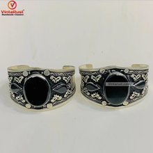 Load image into Gallery viewer, Vintage Black Stone Adjustable Cuff Bracelet