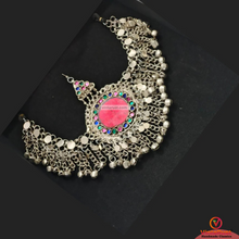 Load image into Gallery viewer, Tribal Vintage Headpiece Matha Patti and Earring Jewelry Set