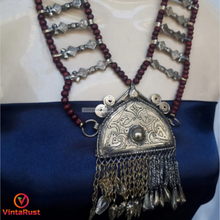 Load image into Gallery viewer, Tribal Wide Wooden Beaded Chain Pendant Necklace