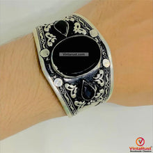 Load image into Gallery viewer, Vintage Black Stone Adjustable Cuff Bracelet