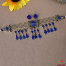 Load image into Gallery viewer, Kuchi Choker With Stones and Earrings Jewelry Set