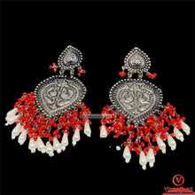 Load image into Gallery viewer, Vintage Oxidized Earrings With Red Beads