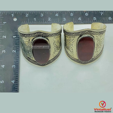 Load image into Gallery viewer, Handmade Adjustable Bracelet With Carnelian Stone