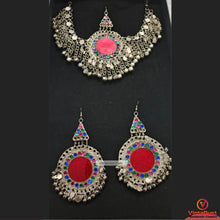 Load image into Gallery viewer, Tribal Vintage Headpiece Matha Patti and Earring Jewelry Set