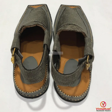 Load image into Gallery viewer, Men’s Handmade Grey Peshawari Chappal