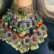 Load image into Gallery viewer, Multicolor Oversized Necklace With Dangling Tassels