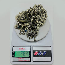 Load image into Gallery viewer, Multilayers Beaded Choker Necklace With Glass Stones