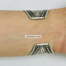 Load image into Gallery viewer, Natural Turquoise Gemstone Cuff Bracelet