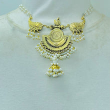Load image into Gallery viewer, Oxidized Kuchi Golden Choker Necklace