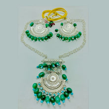 Load image into Gallery viewer, Oxidized Silver Jewelry Set With Green Stones