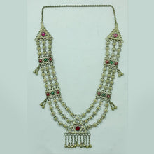 Load image into Gallery viewer, Silver Kuchi Pendant Necklace With Glass Stones