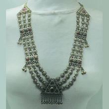 Load image into Gallery viewer, Silver Kuchi Pendant Necklace With Glass Stones