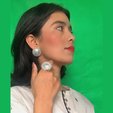 Load image into Gallery viewer, Silver Light Weight Earrings and Ring Set