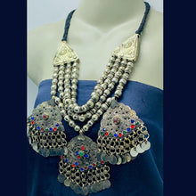 Load image into Gallery viewer, Silver Metallic Beaded Chain Necklace